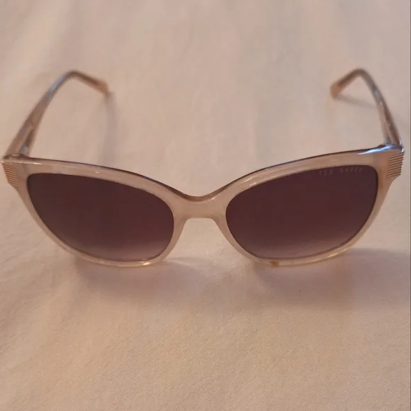 Ted Baker cat eye sunglasses blush Ted Baker TWS163 Sunglasses | FramesDirect.com main image 3